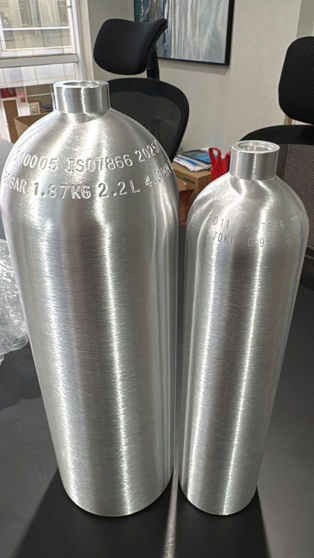 картинка Двухстанционная установка для наполнения N₂O/CO₂ от магазина Метасила