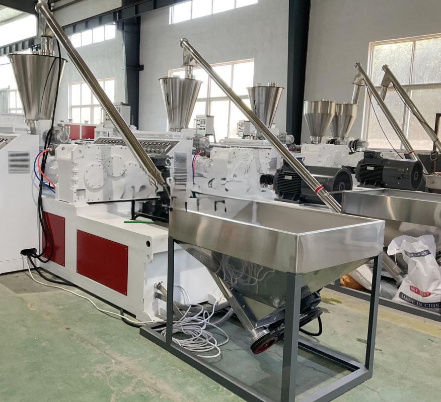 картинка Линия для производства профилей из ДПК (WPC PE) от магазина Метасила