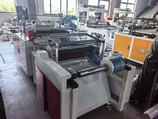 картинка Станок для перфорации и перемотки пленки F600 от магазина Метасила